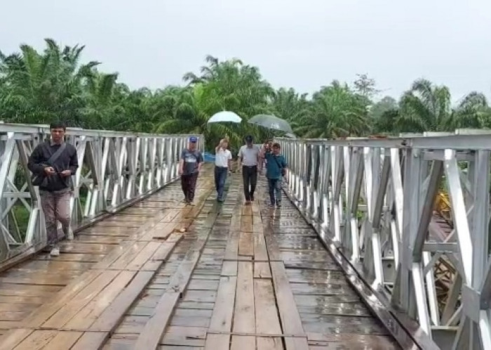 Trauma, Warga desa Paku Haji Takut Melintasi Jembatan Baru