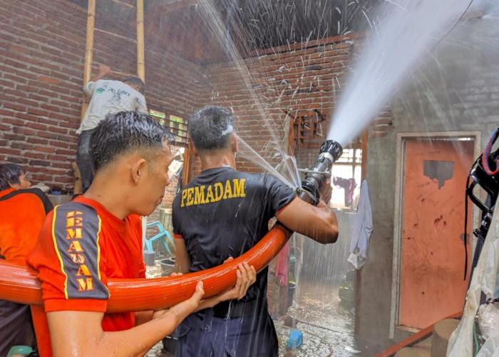 1 Rumah Milik Warga Desa Padang Pandan Terbakar, Kerugian Puluhan Juta