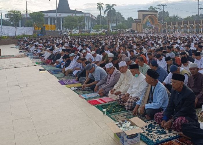 Salat Idul Adha di Masjid Baitul Izzah Bengkulu Berlangsung Khidmat dan Tertib