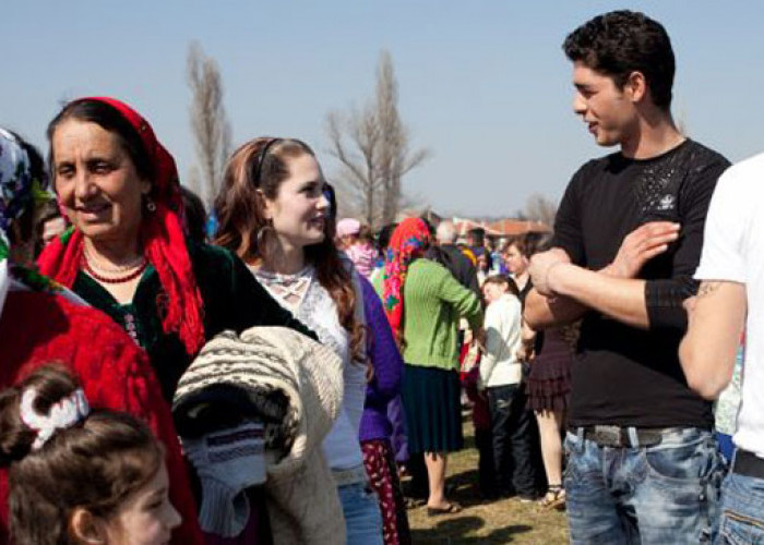 Tradisi Pasar Pengantin Bulgaria, Jadi Ajang Cari Jodoh, Muda Mudi Suku Kalaidzhi