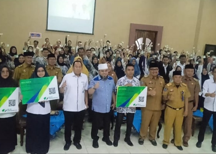 1.212 Guru dan Pegawai Non ASN di Kota Bengkulu Terima Kartu BPJS Kesehatan, Ini Penyampaian Walikota