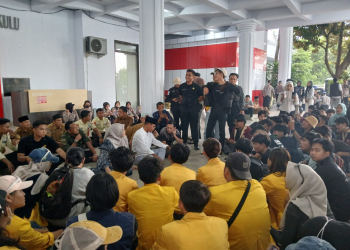 DPRD Provinsi Bengkulu Terima Aksi Hardiknas 2026, Soroti Infrastruktur dan Kesejahteraan Guru
