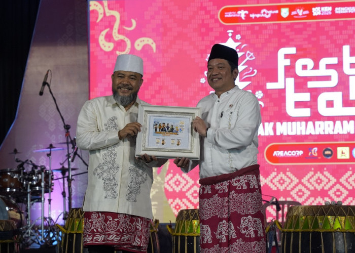 Malam Penutupan Festival Tabut, Wakil Kepala BPS RI dan Gubernur Bengkulu Resmi Canangkan Sensus Ekonomi