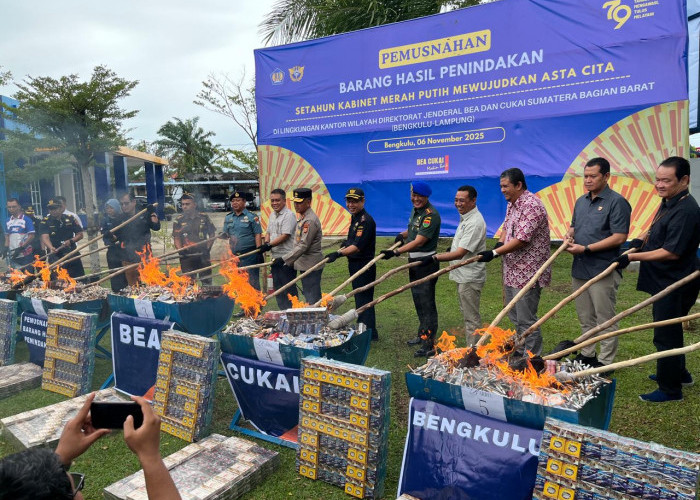 Bea Cukai dan BIN Bengkulu Musnahkan Ribuan Rokok Ilegal dan Minuman Beralkohol Tanpa Izin