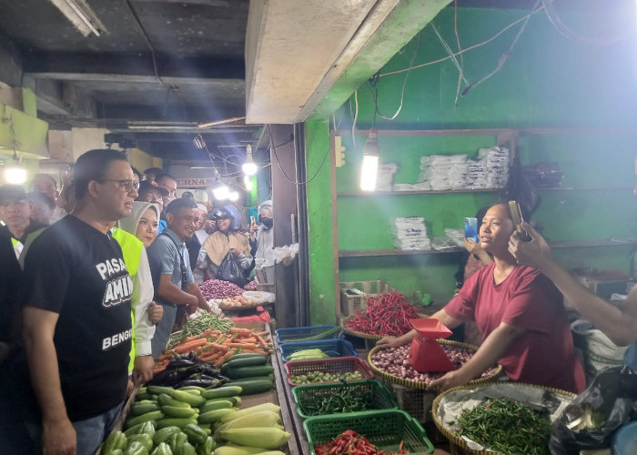 Blusukan ke Pasar Minggu Bengkulu, Capres Anies Dapatkan Harga Sembako Mahal 