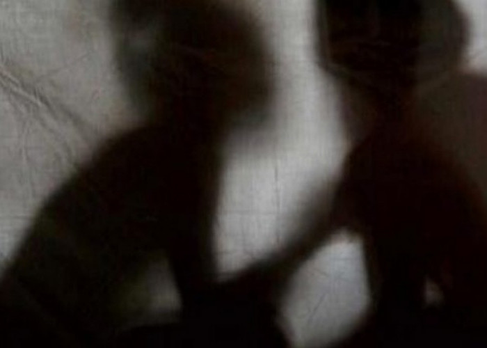 Warga Riak Siabun Grebek Oknum Camat dan Guru PPPK, Diduga Mesum di Dalam Rumah Kos