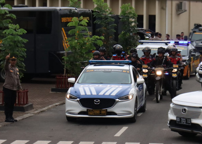 Polda Bengkulu Gelar Patroli Gabungan di Jalan Protokol Saat Hari Pencoblosan  