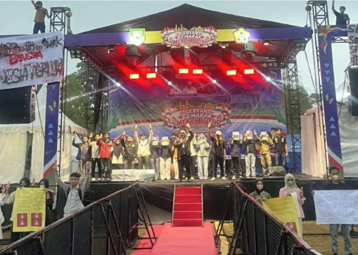 FEB KBM UNIB Tegas Melawan ketidakadilan untuk Korban Karhutla di Gebyar Semarak Merah Putih Bengkulu