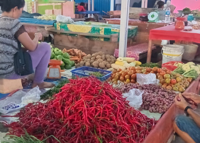 Harga Bahan Pokok di Pasar Panorama Jelang Idul Adha: Bawang Merah Naik, Cabai Masih Stabil