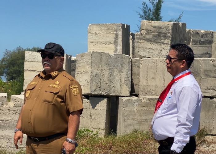 Kucurkan Rp1,4 Miliar, Pemkab Bengkulu Selatan Pasang 700 Beton Pengarah Arus Muara Air Manna