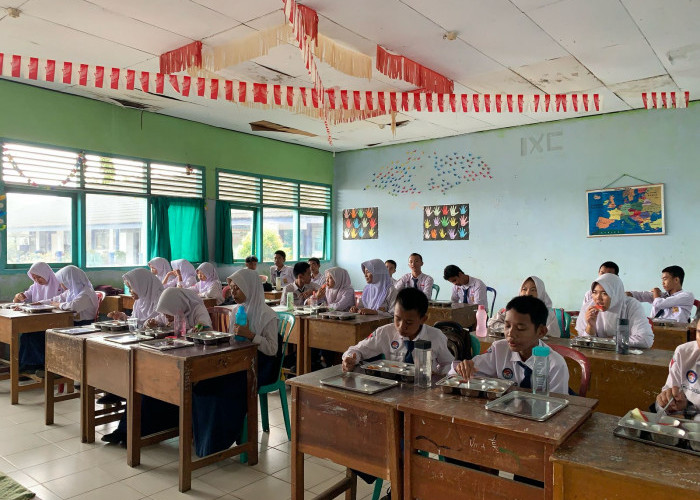 Program Makan Bergizi Gratis Resmi Diluncurkan di Kota Bengkulu, Hari Pertama Sasar Ribuan Siswa di 2 Sekolah