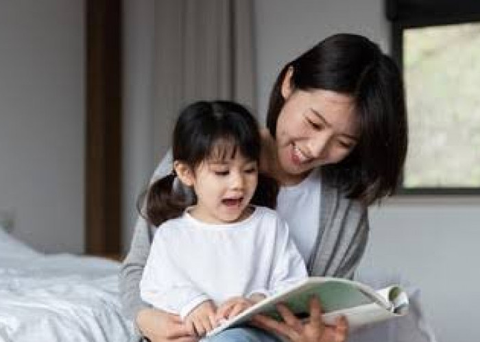 4 Rekomendasi Buku Parenting Terbaik untuk Orang Tua, Kamu Harus Punya Salah Satunya!