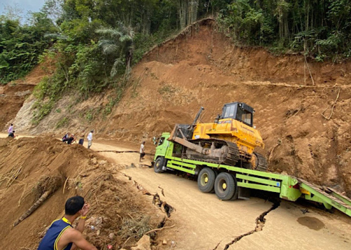 Jalan Lintas Lebong-Curup Nyaris Putus Ditutup Sementara, Mobil Dilarang Lewat