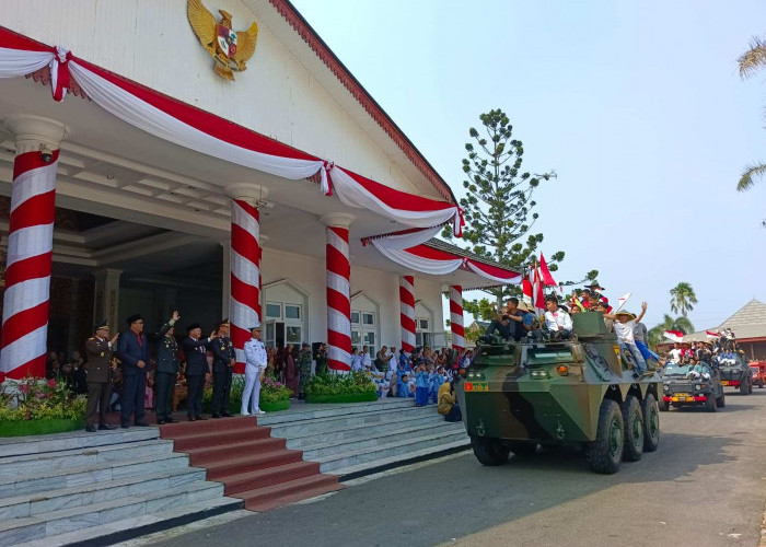 FOTO Serba-serbi HUT Ke-78 TNI di Bengkulu, Defile Pasukan hingga Parade Alutsista