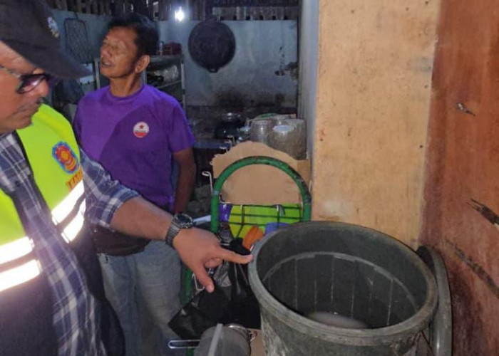 Bandel! Satpol PP Kota Bengkulu Temukan Warung Bakso Jual Miras dan Sediakan Karaoke di Bulan Ramadan