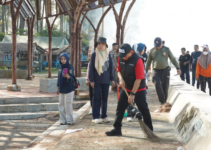Sambut Wisatawan Lebaran, Pemkot dan Polresta Bengkulu Sulap Pantai Panjang Jadi Lebih Asri