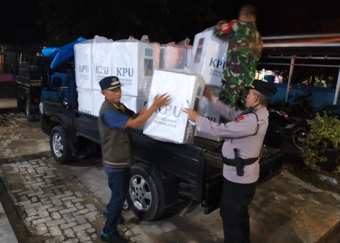 Personel TNI Polri Kawal Logistik Pilkada di Bengkulu dari TPS Menuju Kantor PPK