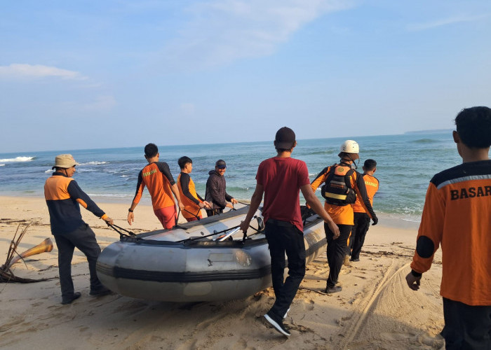 Proses Pencarian Korban Tenggelam di Pantai Tanjung Bunga, Basarnas Bagi Menjadi 2 Tim