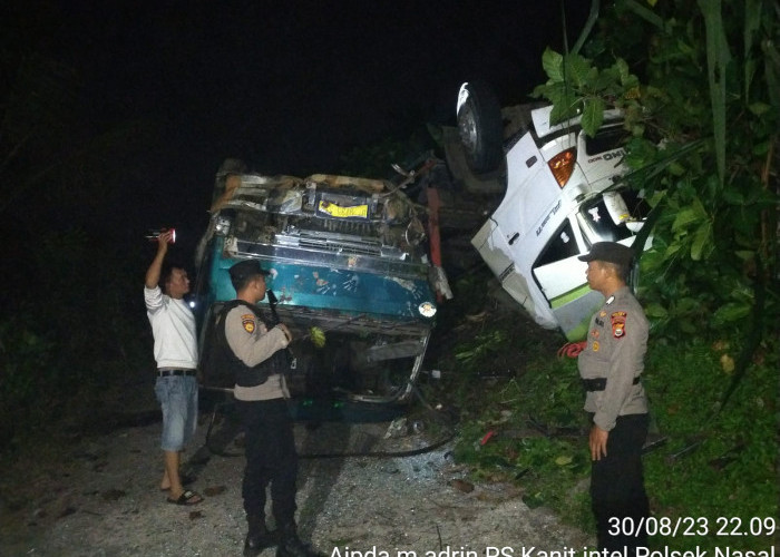 Diduga Tak Kuat Nanjak, Truk Tronton Masuk Jurang di Jalinbar Kaur Bengkulu