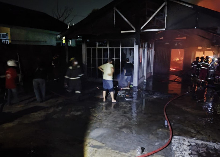 Rumah Notaris di Tanah Patah Bengkulu Terbakar, 1 Unit Motor Ikut Hangus