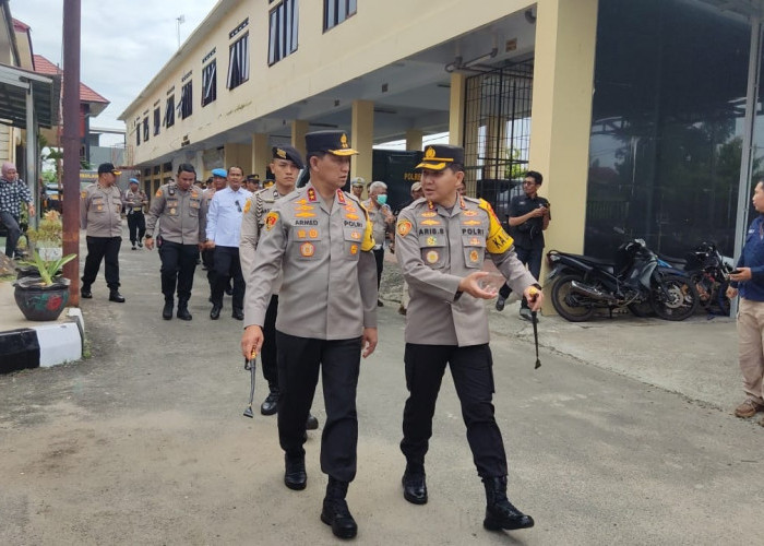 Kapolda Kunjungi Polres Kota Bengkulu, Tinjau Pelayanan Hingga Cek Ruang Tahanan