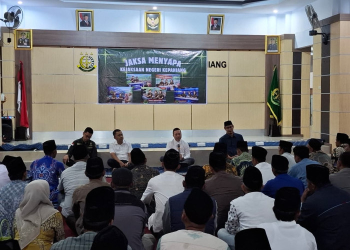 Kajari Kepahiang Berikan Penerangan Hukum kepada 105 Kepala Desa Melalui Program Jaksa Menyapa