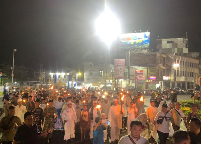 Pawai Obor Semarakkan Malam Takbiran di Kota Bengkulu, Bangkitkan Tradisi Religius Penuh Makna