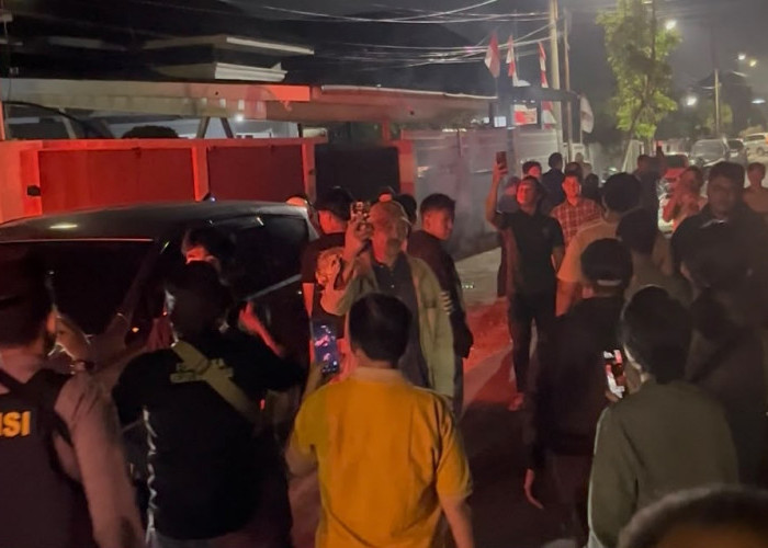 Rumah VLA Jadi Sasaran KPK, 2 Koper dan 1 Kardus Dokumen Diamankan