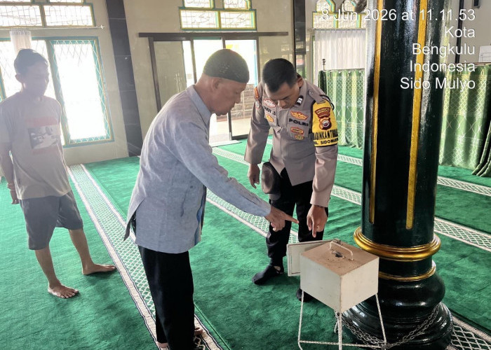 Gembok Dihancurkan Pakai Martil, Uang Kotak Amal Rp5 Juta di Masjid Al Kautsar Raib
