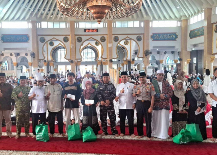 Ribuan Jemaah Hadiri Salawat untuk Negeri, Helmi Hasan Serukan Persatuan dan Kepedulian