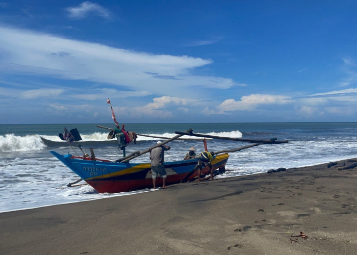 Nelayan Tradisional Bengkulu Terhimpit Krisis Iklim dan Maraknya Pukat Trawl
