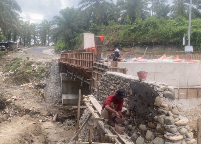 Penantian Segera Berakhir! Jembatan Sekunyit Kecil Masuk Fase Finishing, Target Operasi Mei 2026