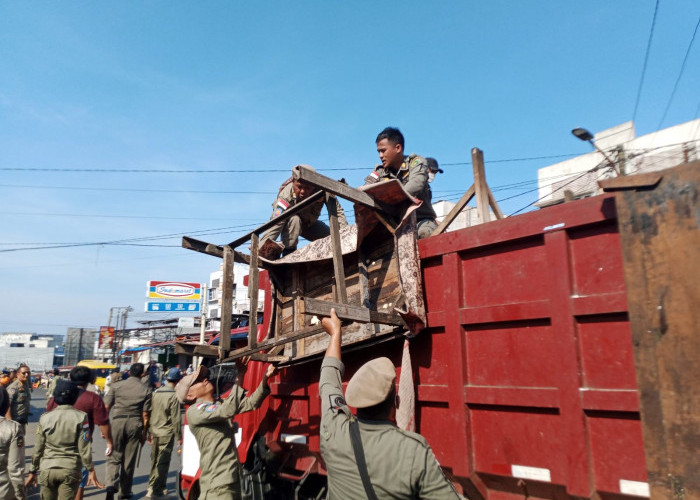 Kembalikan Fungsi Jalan, Pemkot Bengkulu Kembali Tertibkan Kawasan Pasar Panorama