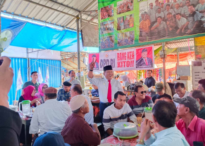 Bang Ken Sosialisasi bersama Pedangang Pasar Minggu di Hari Pertama Kampanye