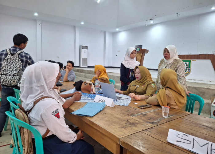 Posko SPMB Dikbud Bengkulu Diserbu Wali Murid, Masalah KK Luar Daerah dan Kurasi Prestasi Mencuat