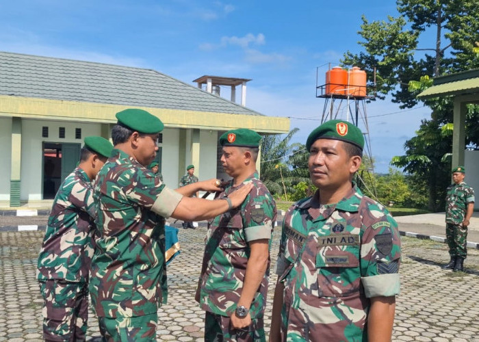 Upacara Kenaikan Pangkat Kodim 0425/Seluma, 9 Bintara dan 2 Tamtama Resmi Naik Tingkat