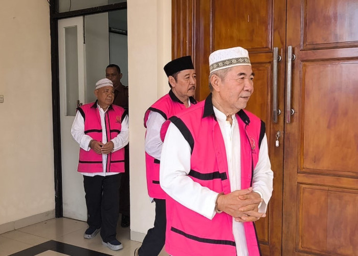 Mantan Bupati dan 3 ASN Seluma Jalani Sidang Perdana Korupsi Tukar Guling Aset