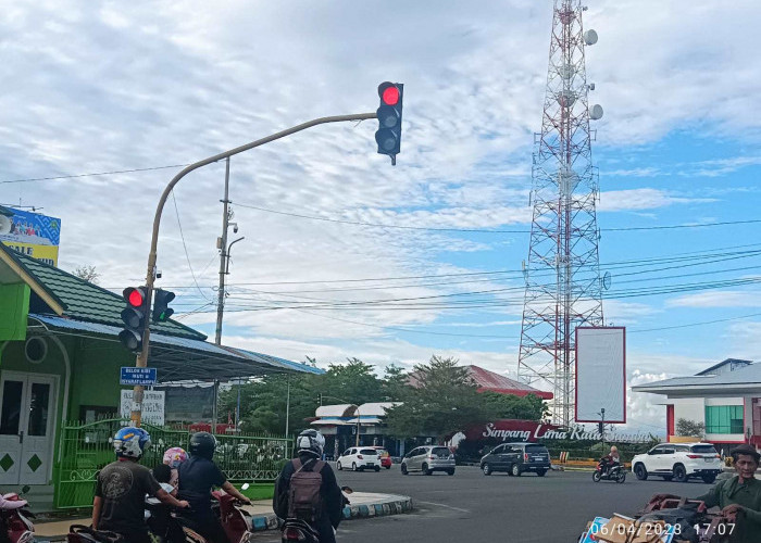 Alhamdulillah..Traffic Light Simpang 5 Kota Bengkulu Normal Lagi