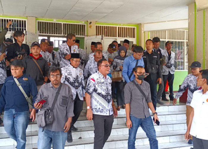 Ratusan Guru se-Provinsi Bengkulu Gelar Aksi Solidaritas Rekan Seprofesi, untuk Zaharman
