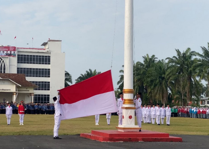 HUT ke-81 RIdi Bengkulu Selatan Khidmat, Paskibraka Sukses Kibarkan Merah Putih