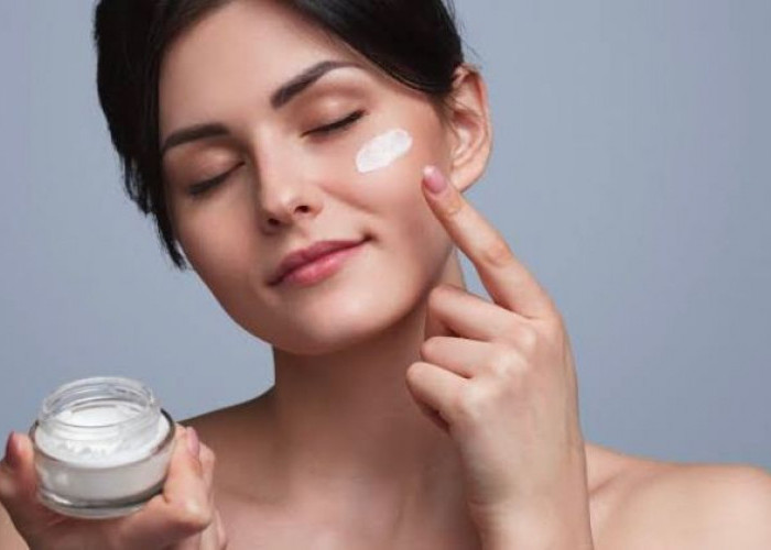 Catat! Ini 6 Urutan Pakai Skincare Pagi yang Benar, Rutin Lakukan Bikin Wajah Glowing, Sehat dan Awet Muda!