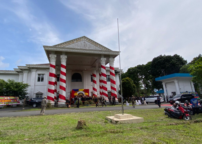HUT Kepahiang ke-22, Bendera Merah Putih Tidak Berkibar di Depan Gedung DPRD