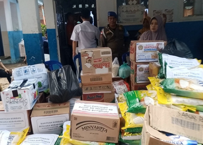 Disdikbud Kota Bengkulu Salurkan Sembako hingga Perlengkapan Sekolah untuk Korban Kebakaran Pengantungan