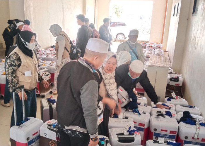 Tiba di Asrama Haji, 393 Jemaah Haji Kloter Pertama Bengkulu Dipantau Kesehatannya Selama 14 Hari
