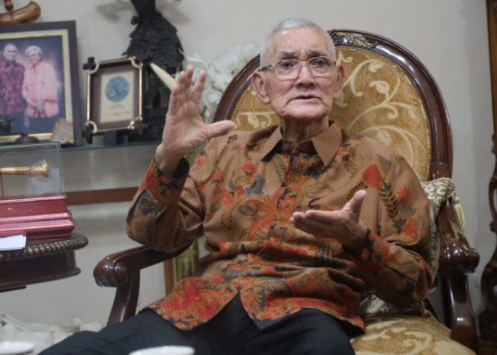 Try Sutrisno Meninggal Dunia, Mantan Wapres Ke-6 Tutup Usia di RSPAD Gatot Soebroto