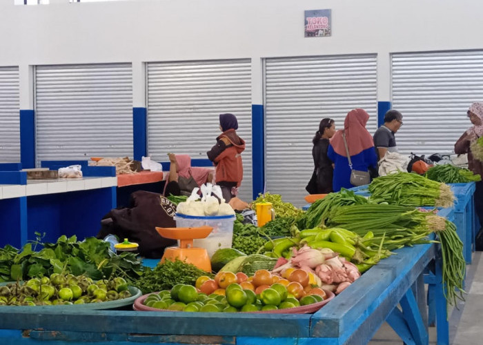 Pembangunan Selesai, 79 Kios Pasar Jangkar Pulau Baai Mulai Dihuni Pedagang