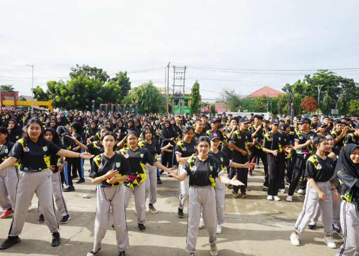 Ribuan Peserta Meriahkan Senam Massal Peringati HUT ke-56 Provinsi Bengkulu