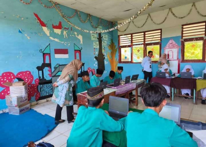 Wujudkan Digitalisasi Pendidikan, Bupati Seluma Apresiasi SMPN 47 dan SDN 102 Jadi Sekolah Rujukan Google