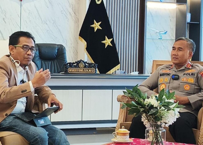 Dulu Menyapu Lantai Sebagai PRT, Anak Tukang Bubur di Blora Ini Kini Jadi Jenderal Kakorbinmas Polri