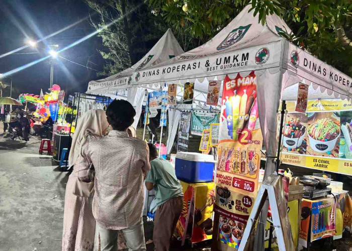 Festival Pantai Panjang Dongkrak Omzet Pedagang UMKM, Penjualan Meningkat Hingga Malam Puncak
